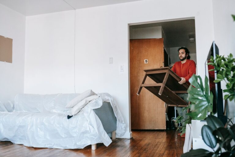 Comprehensive Guide to Cleaning Your Hamburg Apartment After Moving Out: A Room-by-Room Plan