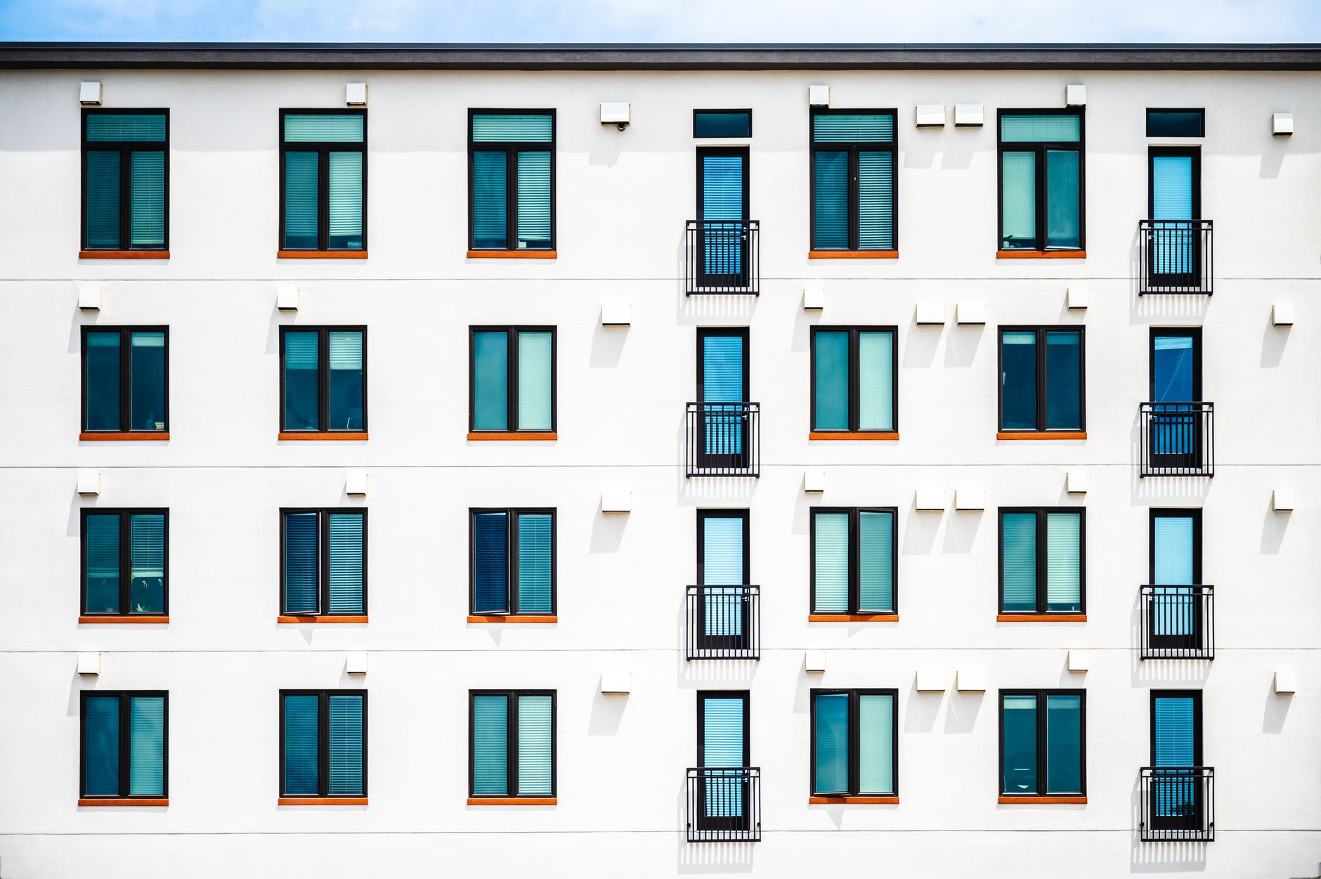 Preparing Your Rental Apartment for Window Cleaning in Hamburg
