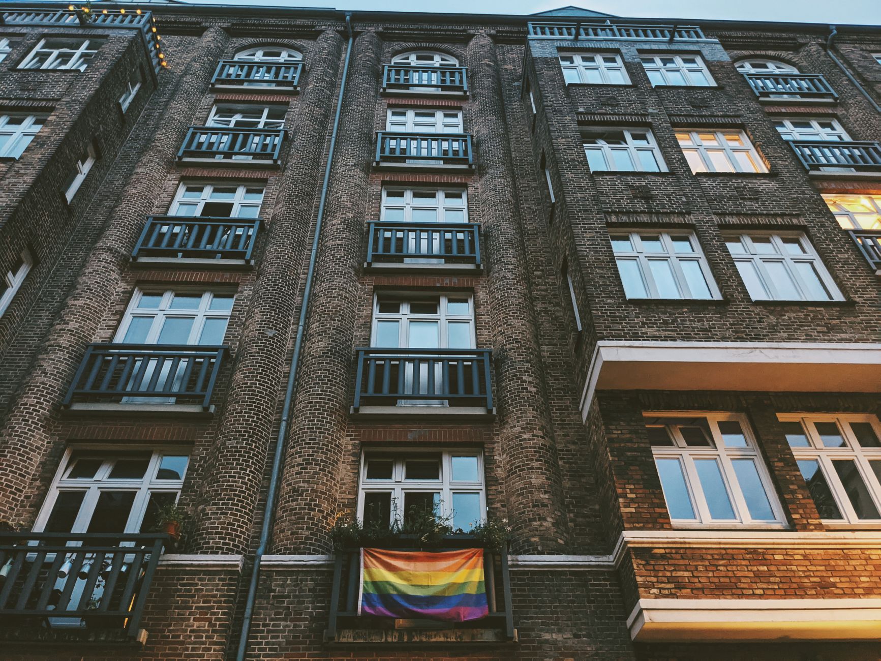 The Ultimate Weekend Apartment Cleaning Checklist in Hamburg