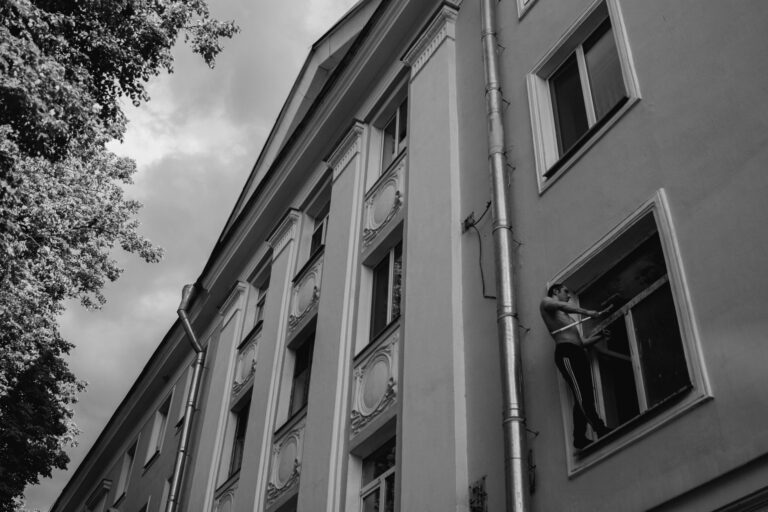 Как выбрать надежную службу по мойке окон в Гамбурге: полное руководство для владельцев недвижимости